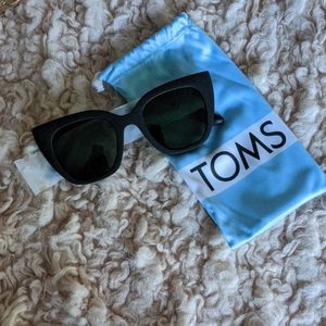 TOMS Sydney Matte Black | Olive Gradient Lens
